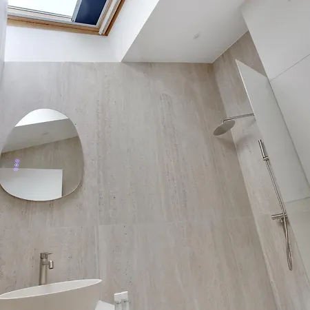 Cozy, Air-conditioned In Neuilly-sur-Seine